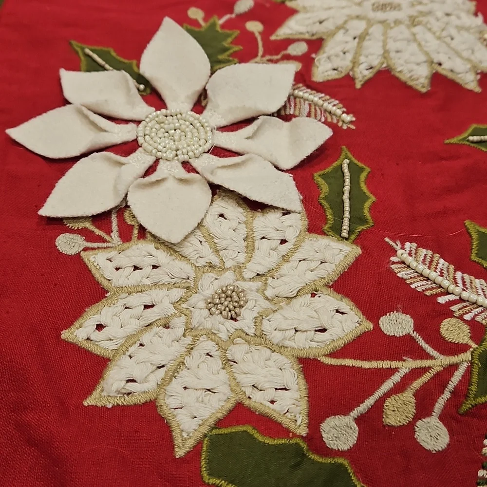 Pier 1 Red and Cream Holiday Runner
